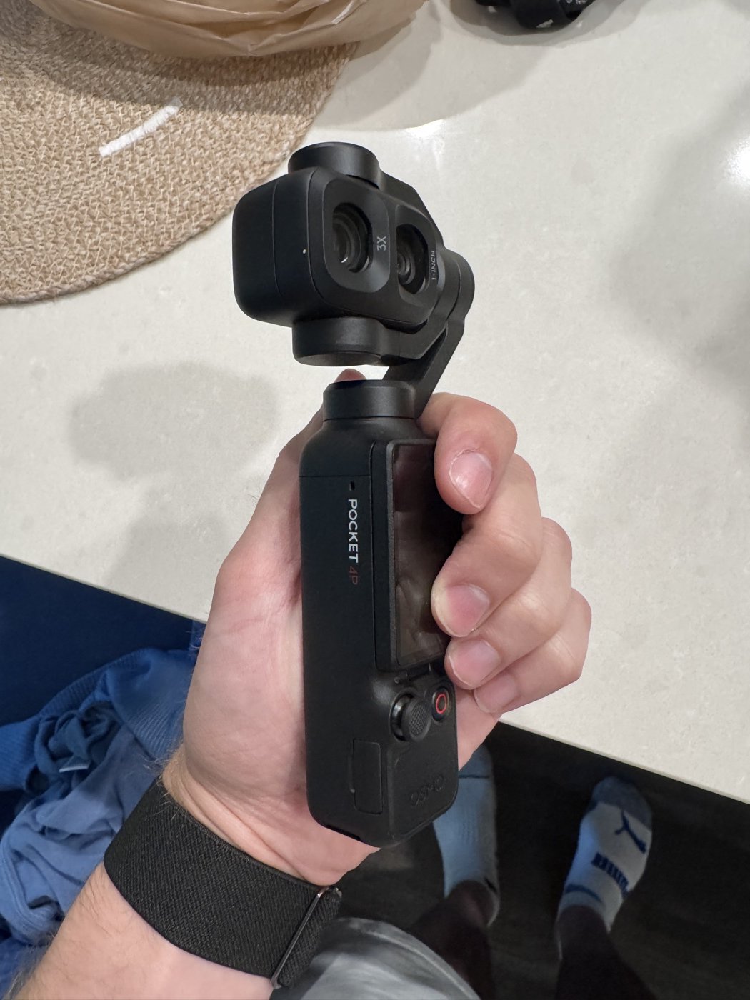 Reference photo of the Osmo Pocket 4P, lens detail